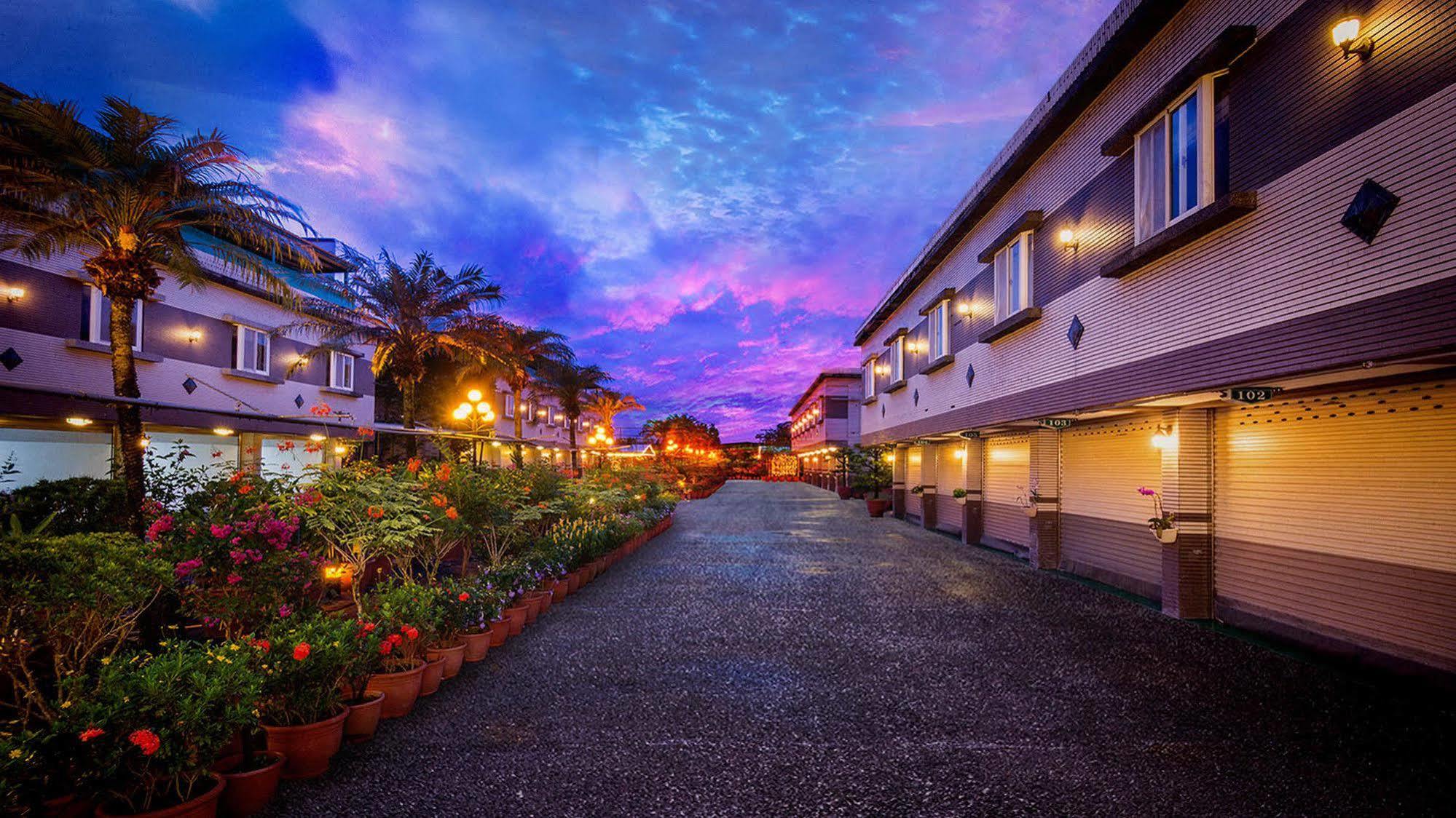 Mesasa Garden Motel Хуалиен Сити Екстериор снимка